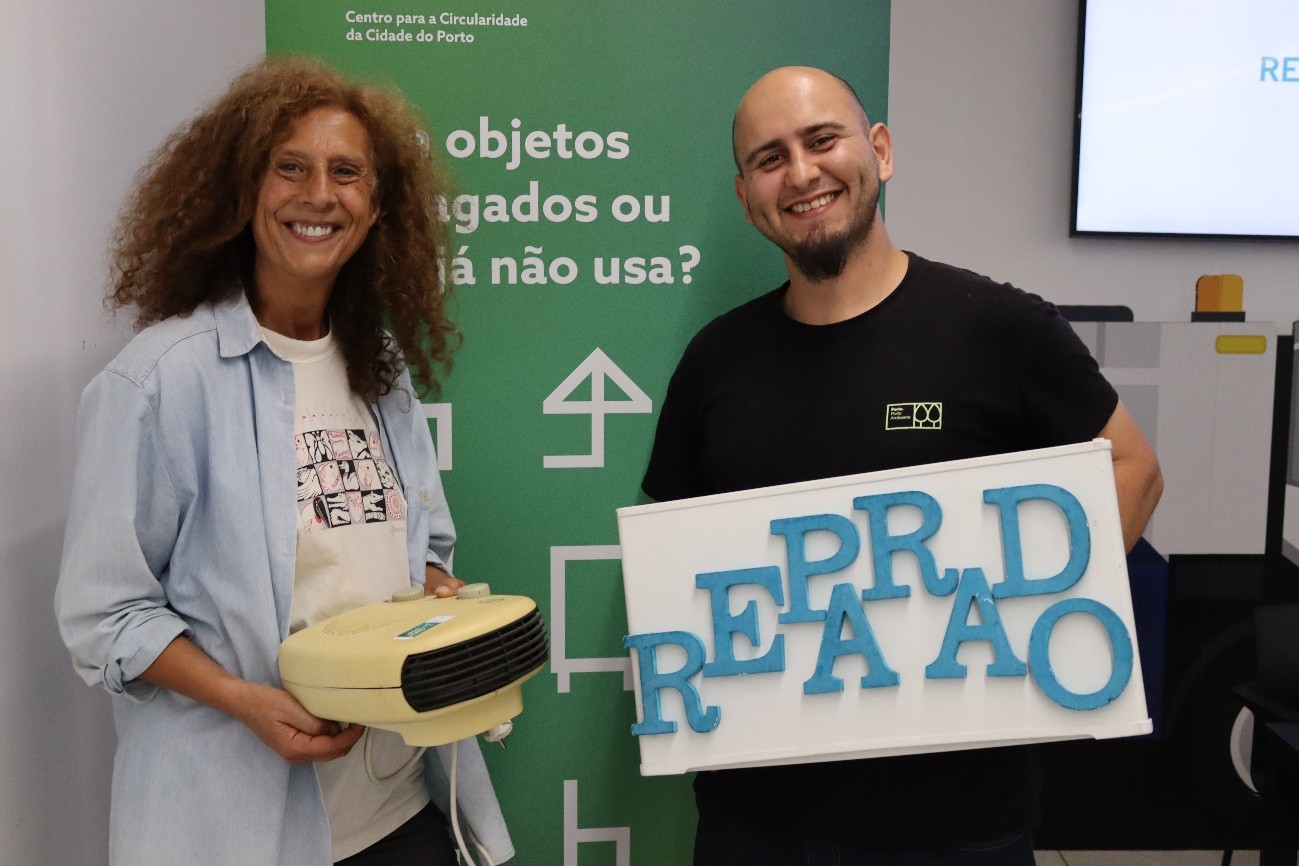 Entre chaves de fendas e boas conversas: o Repair Café voltou a juntar quem quer reparar em vez de descartar