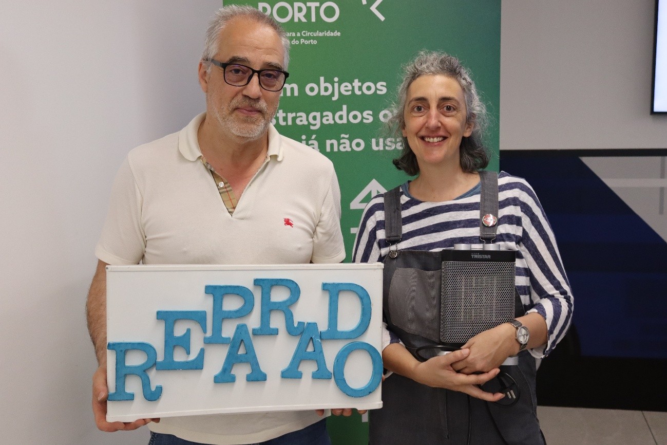 Entre chaves de fendas e boas conversas: o Repair Café voltou a juntar quem quer reparar em vez de descartar