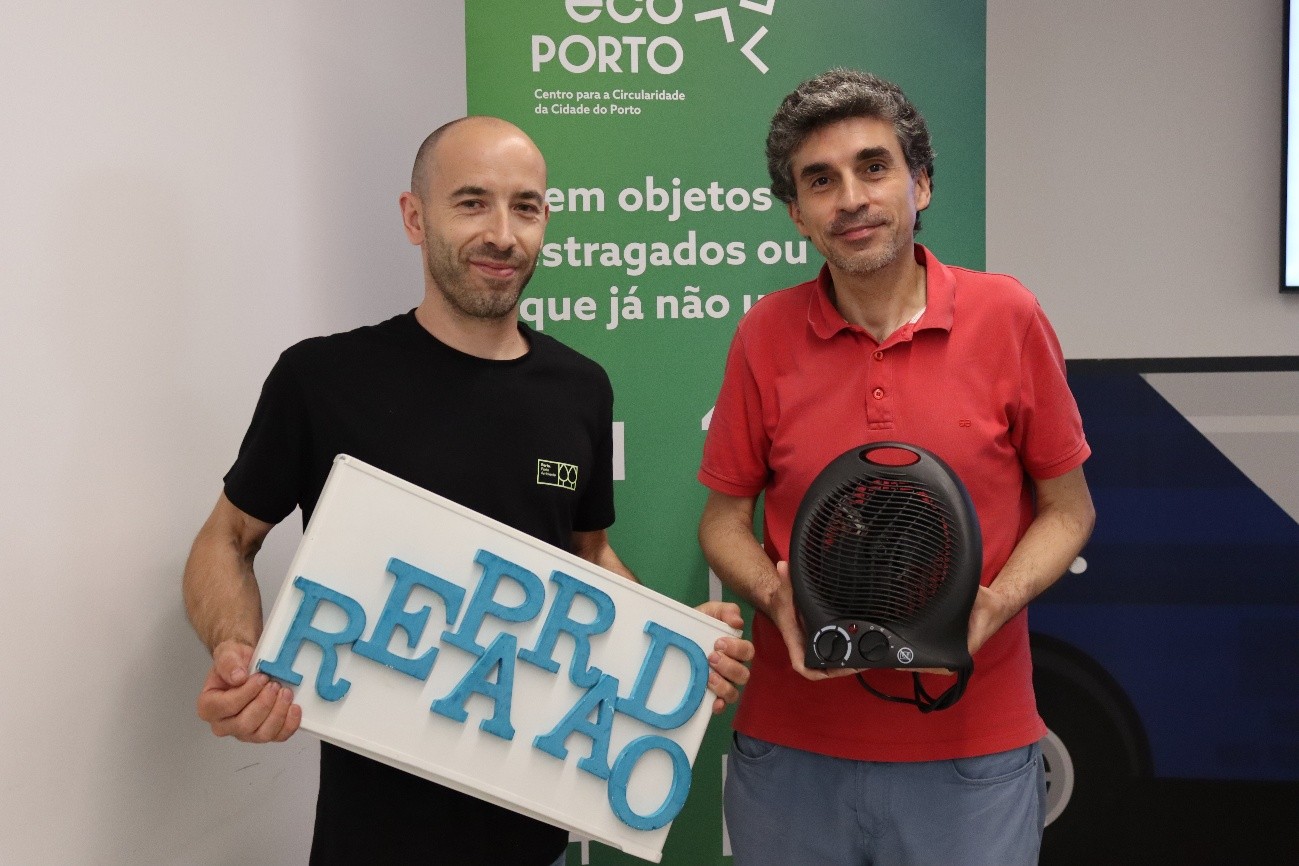 Entre chaves de fendas e boas conversas: o Repair Café voltou a juntar quem quer reparar em vez de descartar